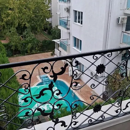 Yana Sanny * Σάνι Μπιτς