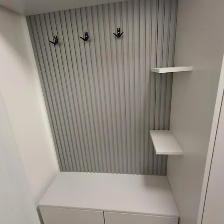 Yana Sanny Apartman *